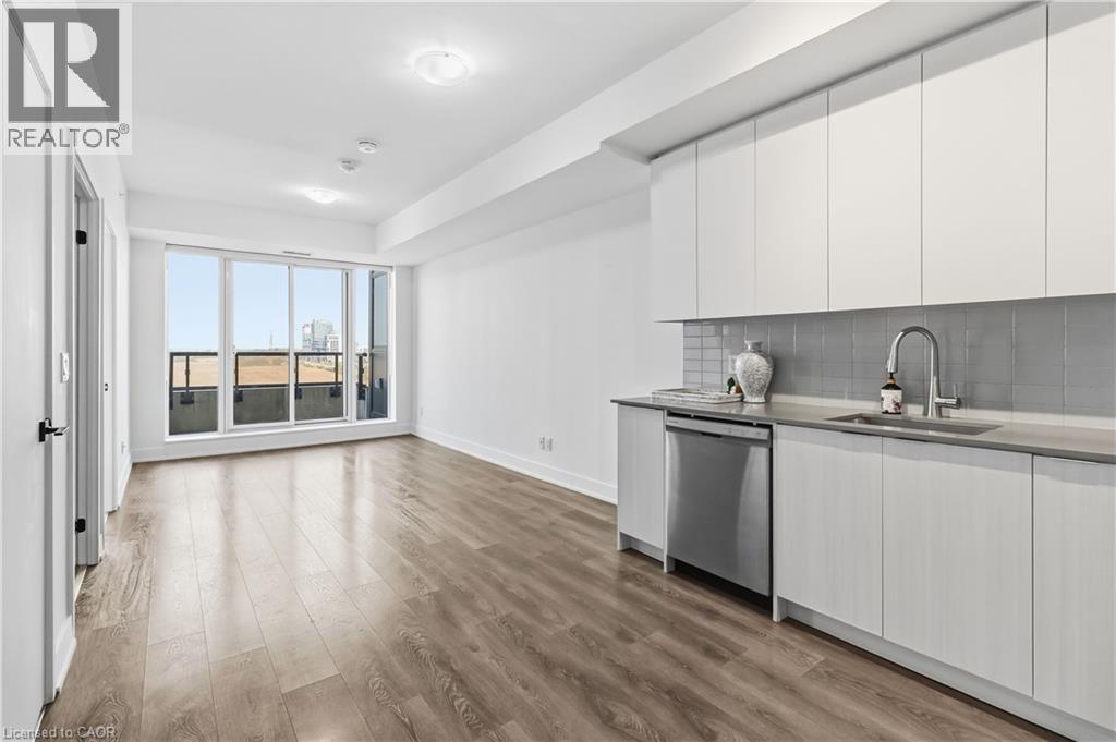 2489 TAUNTON Road Unit# 815